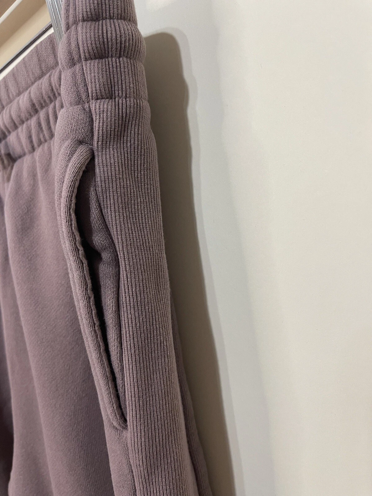 aritzia cozy fleece joggers pockets sweatpants