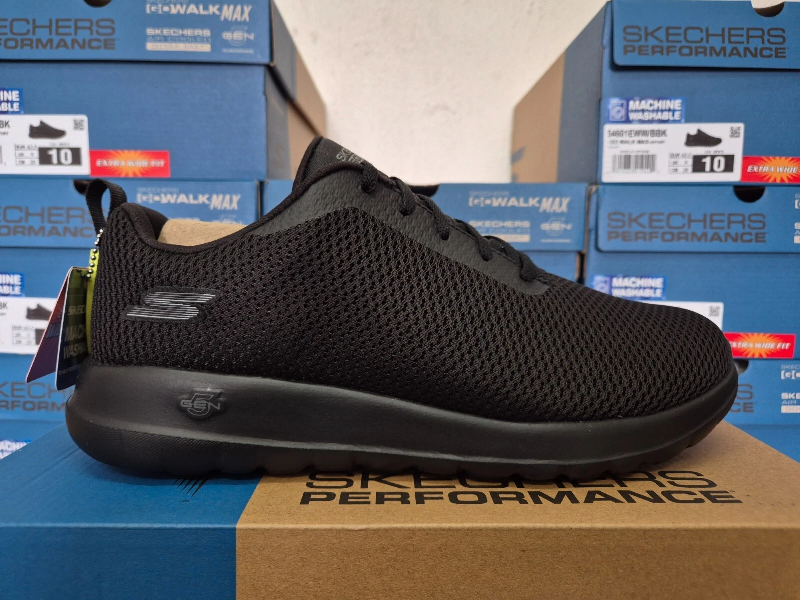 SKECHERS MENS SHOES BLACK EXTRA WIDE FIT WALK MEMORY FOAM SKETCHERS TRAINERS
Opens in a new window o