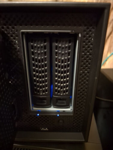 NETGEAR ReadyNAS RN422 2-bay NAS w/ Seagate Enterprise 4TB x2 HDD - Picture 7 of 16