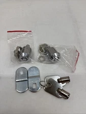UTurn 2 Locks &  2 Keys Gumball Candy Nut Vending Machines Lock & 2 Keys