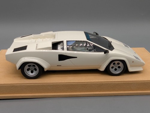 Maquetas de coches 1:18 IDEA Make Up Lamborghini Countach LP 5000S 1982 blanco con embalaje original - Imagen 8 de 18