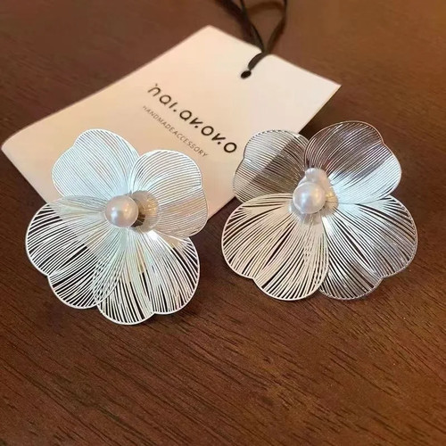 Modische koreanische große Blume Perlen Ohrringe für Frauen neues Design Ohrstecker - Bild 6 von 24