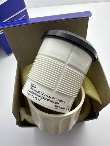 NEW NOS Genuine HSV VE E3 Black Binnacle Gauges Gauge Volt, Oil temp & Pressure - Picture 8 of 9