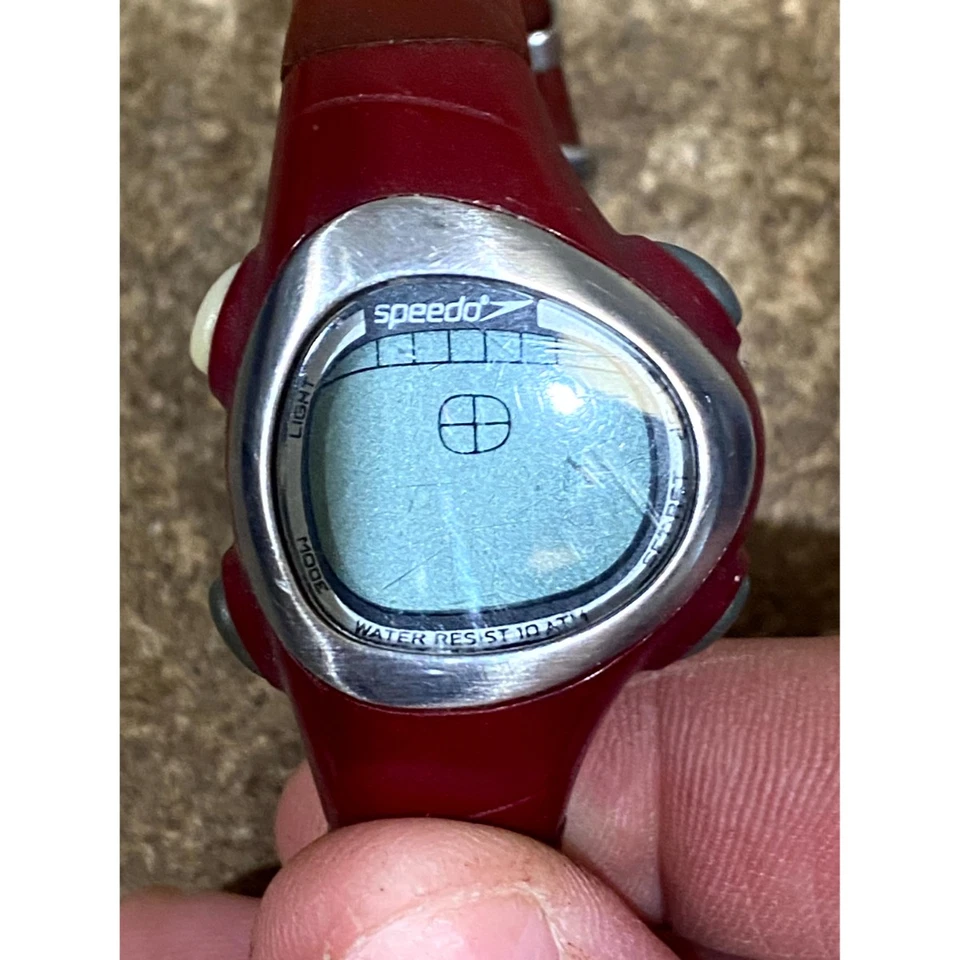 Speedo AIL05 Quartz Digital Watch Red Silicone Strap Water Resistant Light Mode - Image 3 of 4