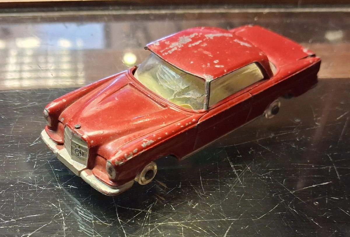 Miniature Mercedes 280 1980 1/43 Neo CE No.21 Boss Rallye WM Rallye Monte Carlo