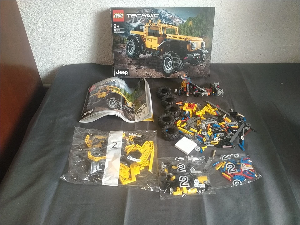 LEGO Technic 42122 Jeep Wrangler, photo 1 sur 5