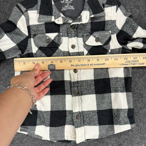 Camisa de franela a cuadros Joe Fresh para niños blanca y negra con botones talla 3 - Imagen 5 de 8