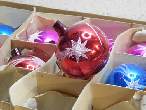 Vintage 1972 Polish Glass Christmas Ornaments 9pcs Milicz Box Shooting Star - Picture 3 of 8