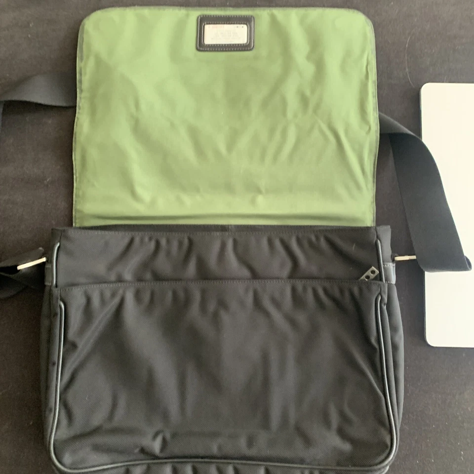 Bolso para portátil Knomo London de cuero negro y nailon F 816762 Foto 2 de 4