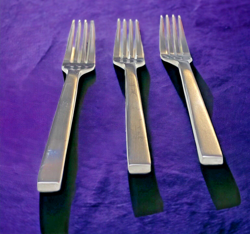 ONEIDA Chef's Table 3 -Dinner Forks Stainless Steel Weighted Heavy 8" Satin - Picture 2 of 3