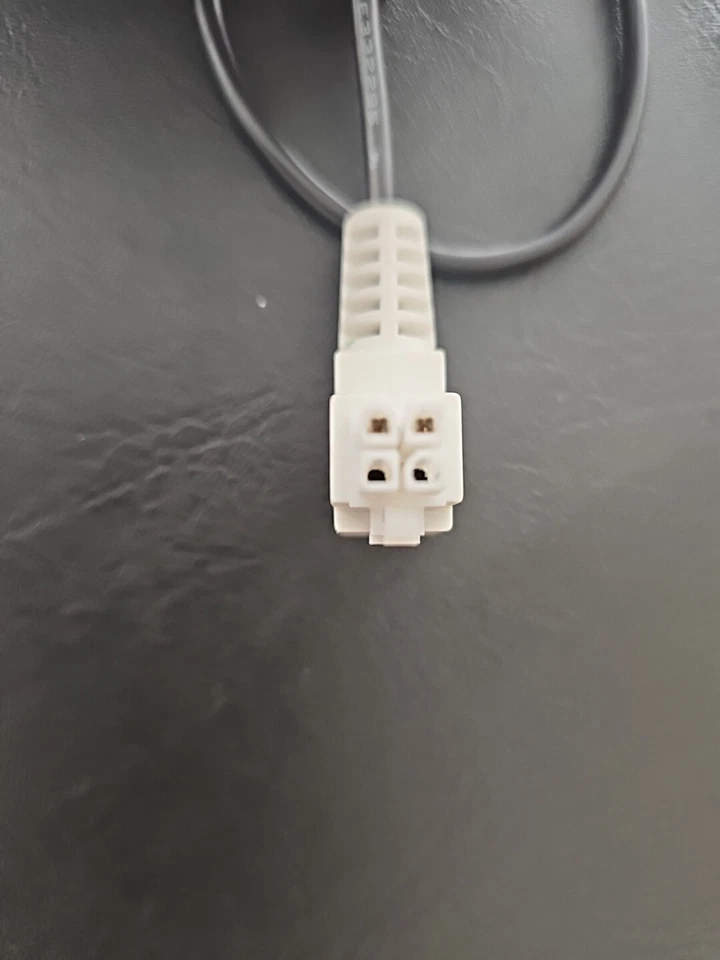 Провод небесно-голубой 10.000306 Laz Boy Power - Изображение 2 из 4