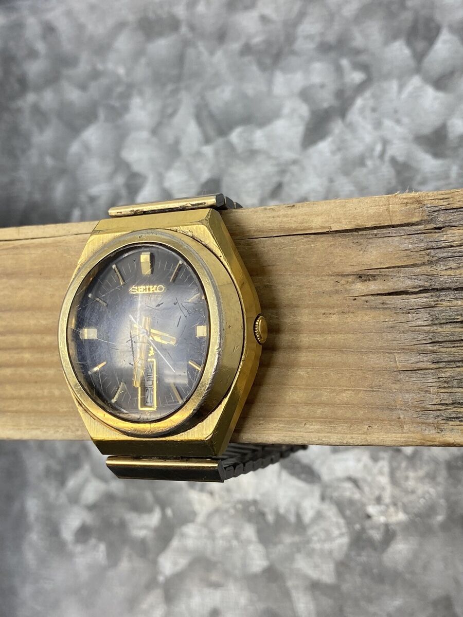 Vintage Seiko Quartz Day Date Watch, 0903-8029, Tested and Vintage Seiko Quartz Day Date Watch, 0903-8029, Tested and