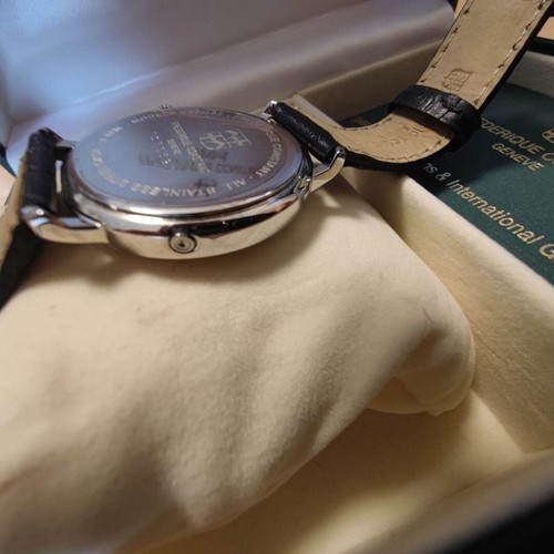 FREDERIQUE CONSTANT Moon Phase Mens Quartz Watch - Picture 4 of 10