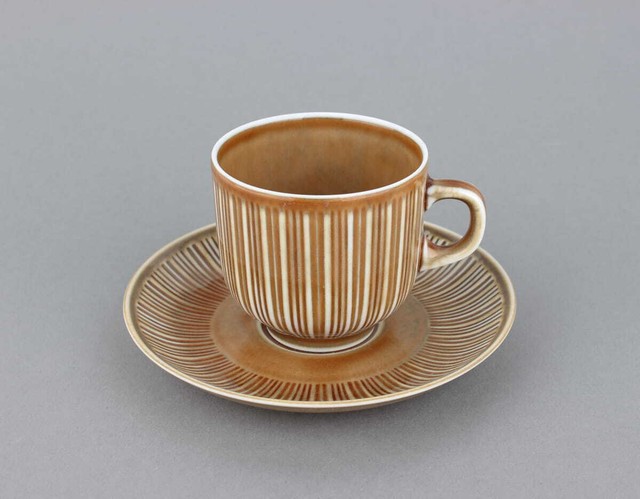Hutchenreuther Relief Brown-White Design Coffee Cover 2-Piece- Hutchenreuther Relief Brown-White Design Coffee Cover 2-Piece-