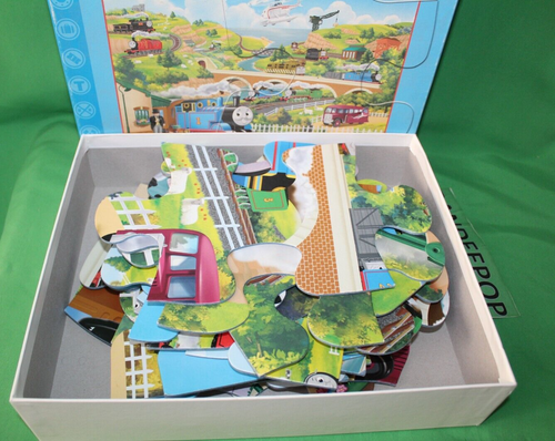 Rompecabezas grande Thomas & Friends viajando alrededor de Sodor Ravensburger 2x3 pies - Imagen 2 de 3