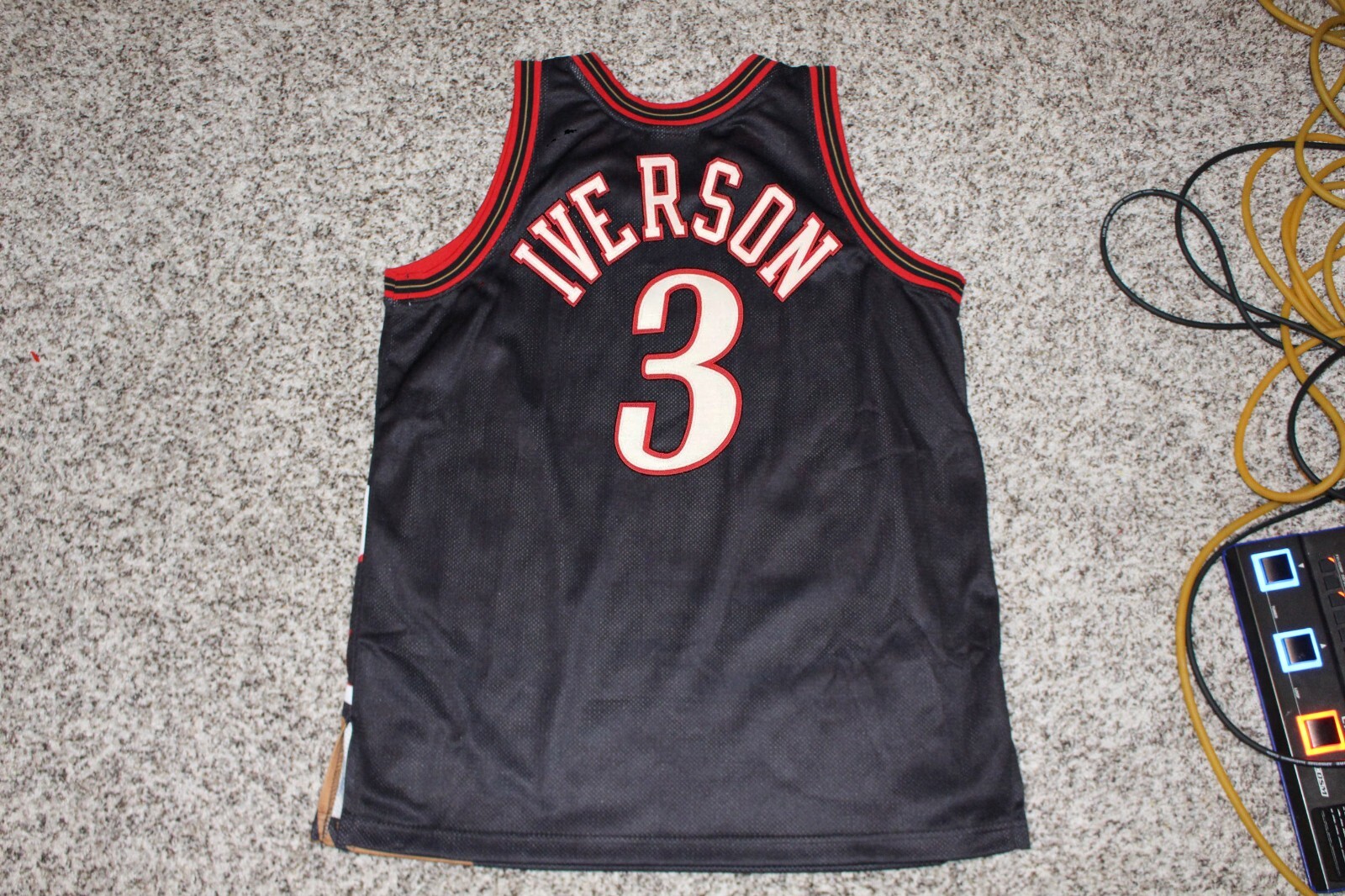 Picture 1 of 4