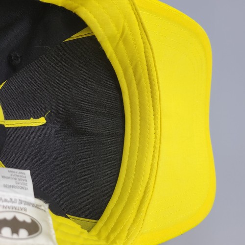 Batman Hat Cap Youth O/S Snapback Yellow Black DC Comics Superhero Drip Bat Logo - Picture 12 of 13