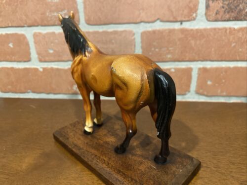 Cavallo in metallo in ghisa vintage Hubley su base in legno - Foto 8 di 12