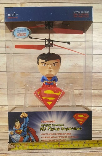DC Comics Motion Control RC Flying Superman USB Cable Charge 6+ Indoor Use Only - Picture 8 of 9