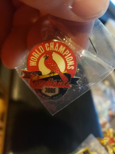 2006 St. Louis Cardinals World Champions Lapel/Hat Pin '07 Party Room  - Picture 4 of 4
