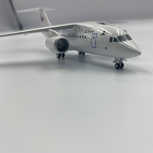 Antonov 148-100B An-148 Air Koryo Reg: P-672 (first livery) scale 1/200 - Picture 10 of 16
