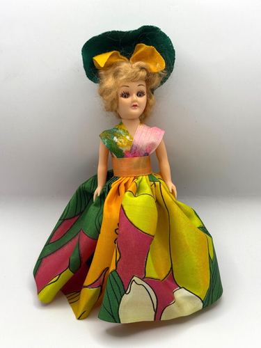 Vintage Pretty Belles Southern Lady Mint Julep Blonde Plastic Doll 1950s - Picture 2 of 7