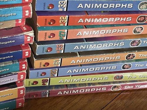 Posten 34 ANIMORPHS Bücher Megamorphe Hork Ellimist 90er KA Applegate gebraucht - Bild 4 von 11