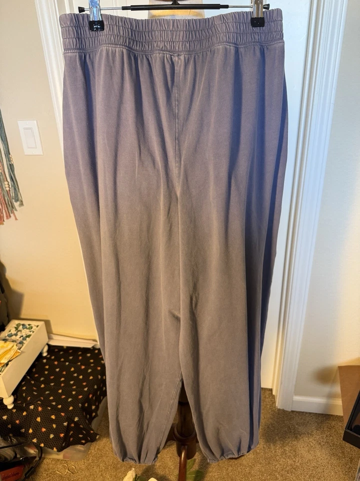 Juego de top y jogger Free People Movement Hot Shot. Talla mediana. ¡Súper lindo! Foto 4 de 4