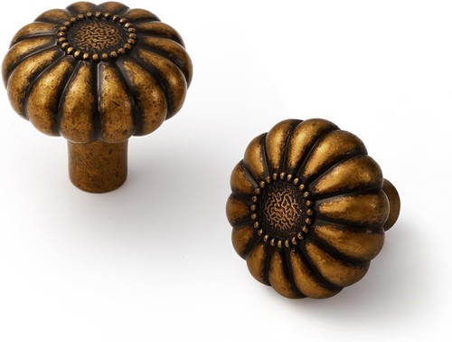 10 pomelli antichi in ottone resistenti per armadi vintage - design arco liscio e arco - Foto 3 di 9