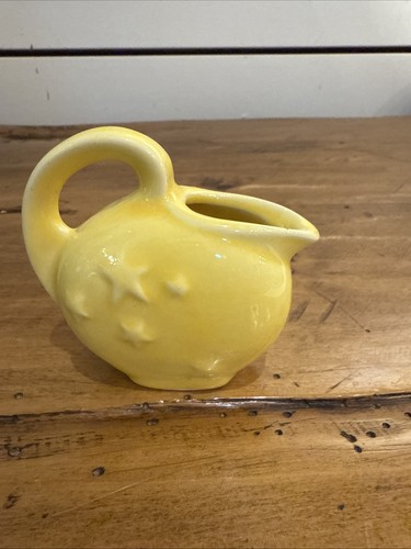 Vintage Shawnee Pottery Pitcher/Creamer/Jug, USA Stars, Yellow - Picture 3 of 8