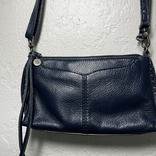 Sak Silverlake Umhängetasche marineblau echt genarbtes Leder abnehmbarer Riemen Nieten