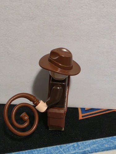 LEGO Minifigure Indiana Jones IAJ001 With Whip / Satchel / Hat - Picture 3 of 4