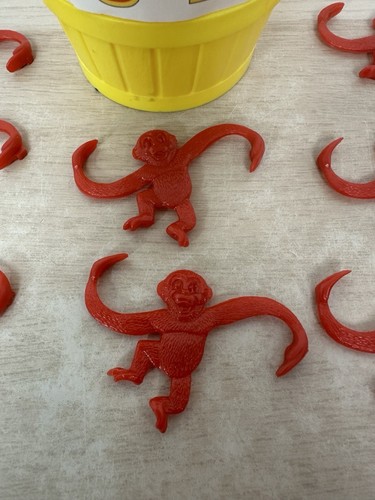 Barile di scimmie GIALLO con 14 scimmie rosse - gioco vintage 1989 Milton Bradley - Foto 3 di 12