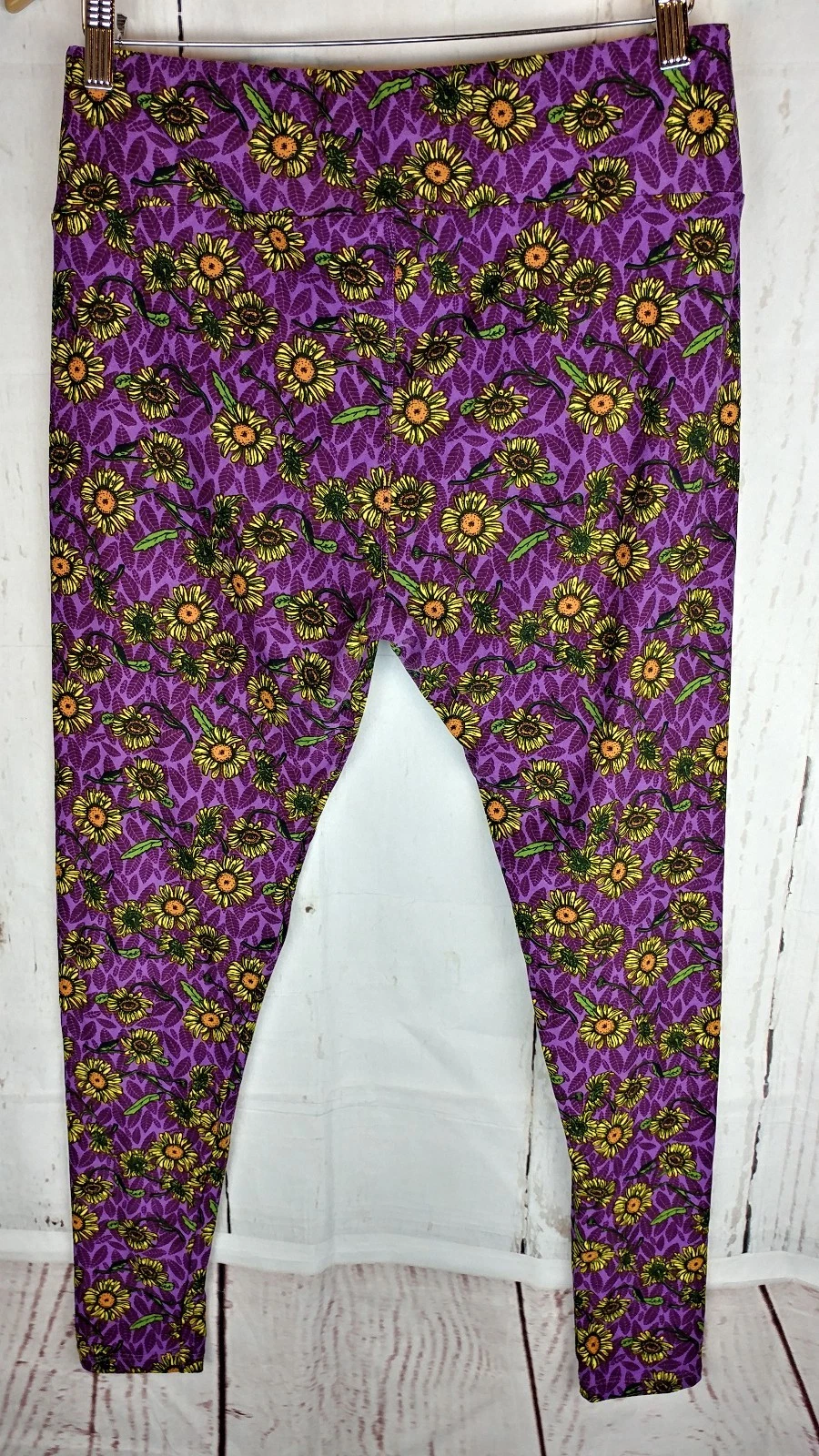 lularoe tall curvy sunflower floral print 90s look leggings