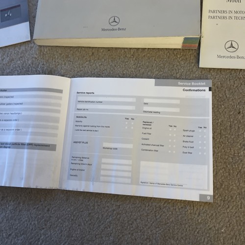 Mercedes a class service book pack, including manuals and service book unstamped - Picture 10 of 21