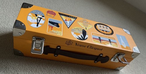 VEUVE CLICQUOT Champagne Vintage Style Traveller Trunk Steamer NoBottle Include - Picture 4 of 9