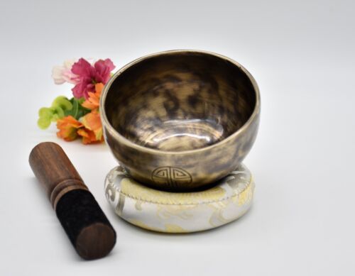 4 inches Full Moon Singing bowls - Palm size lunar Energy Singing bowls Nepal - Picture 3 of 5