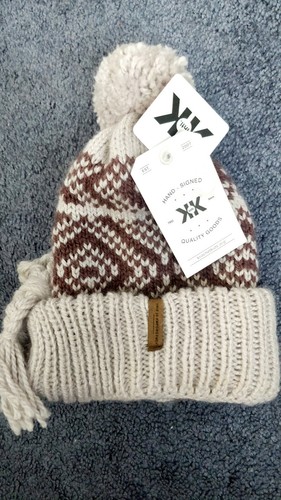 NEW WITH TAG Kids Winter Beanie Brown and Beige With Bow and Pom Pom - Picture 2 of 4