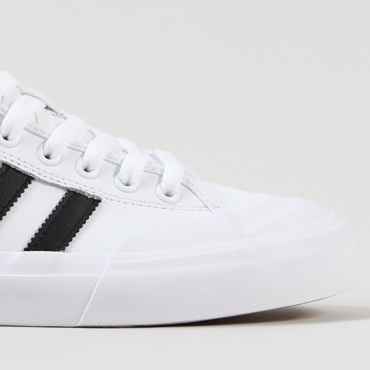 Adidas Skateboarding hommes Leather Matchcourt Trainers Chaussures blanc noir noir noir Gum 16febb Adidas Skateboarding hommes Leather Matchcourt Trainers Chaussures blanc noir noir noir Gum 16febb