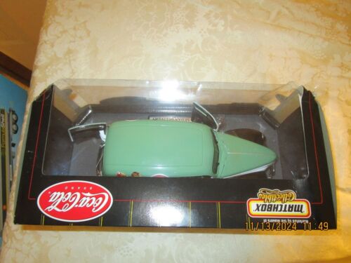 Matchbox Collectibles Die Cast 1:18 1940 Ford Coca-Cola Sedan Delivery - Picture 2 of 4
