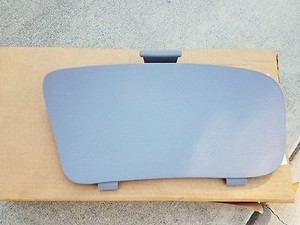 Details About Nos Pontiac 2003 2008 Pontiac Vibe Interior Rear Access Cover Left 88970342