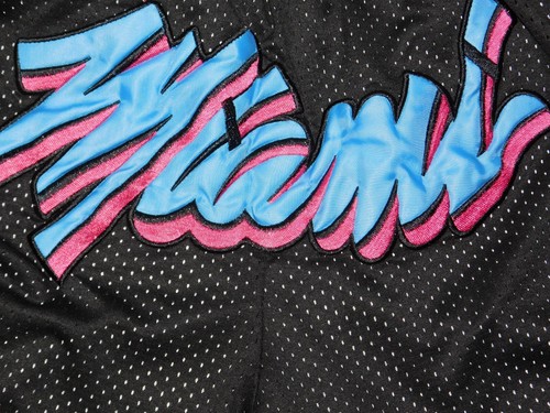 Pantaloncini da basket Just Don Miami Heat NBA taglia Large nero rosa Aqua City - Foto 3 di 12