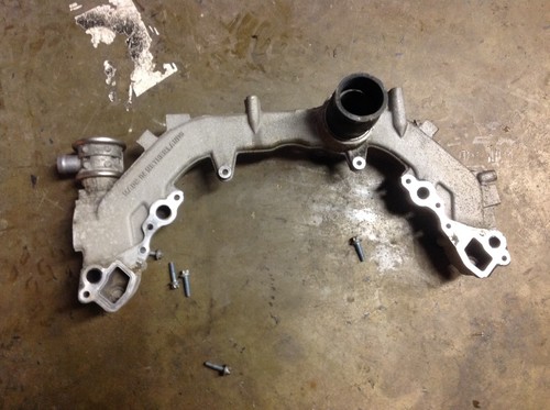 04 Cayenne turbo Porsche 955 Engine 4.5 COOLANT PIPE TRANSFER 9481061514R 05 06 - Picture 3 of 3