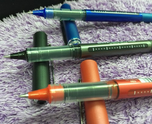 NEW! UB 150 0.38 mm CHOOSE HOW MANY Eye ULTRA Micro Pen Uni ball Blue Black Red - 第 5/12 張圖片
