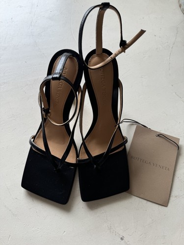 Bottega Veneta Stretch Leather Strappy Thong Sandals Black Size 34.5 BNIB - Picture 3 of 10