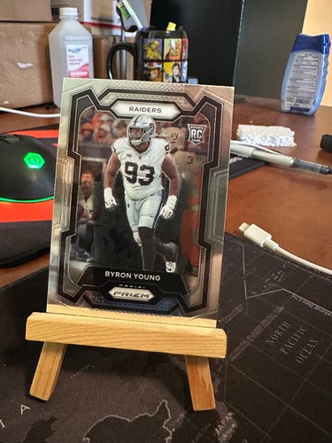 Fútbol Panini Prizm 2023 plata, naranja, base, novatos, paralelos e insertos - Imagen 125 de 149