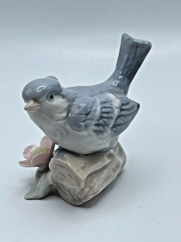 George Good Blue Bird on a Log Figurine - 1988 - Picture 2 of 6