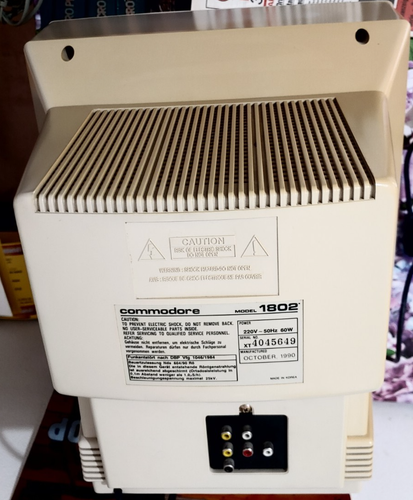 Monitor a color Commodore 1802 (64 / 128) + cable de red works classic 8 biti en embalaje original - Imagen 6 de 9
