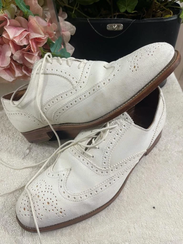 Brooks brothers deals white bucks