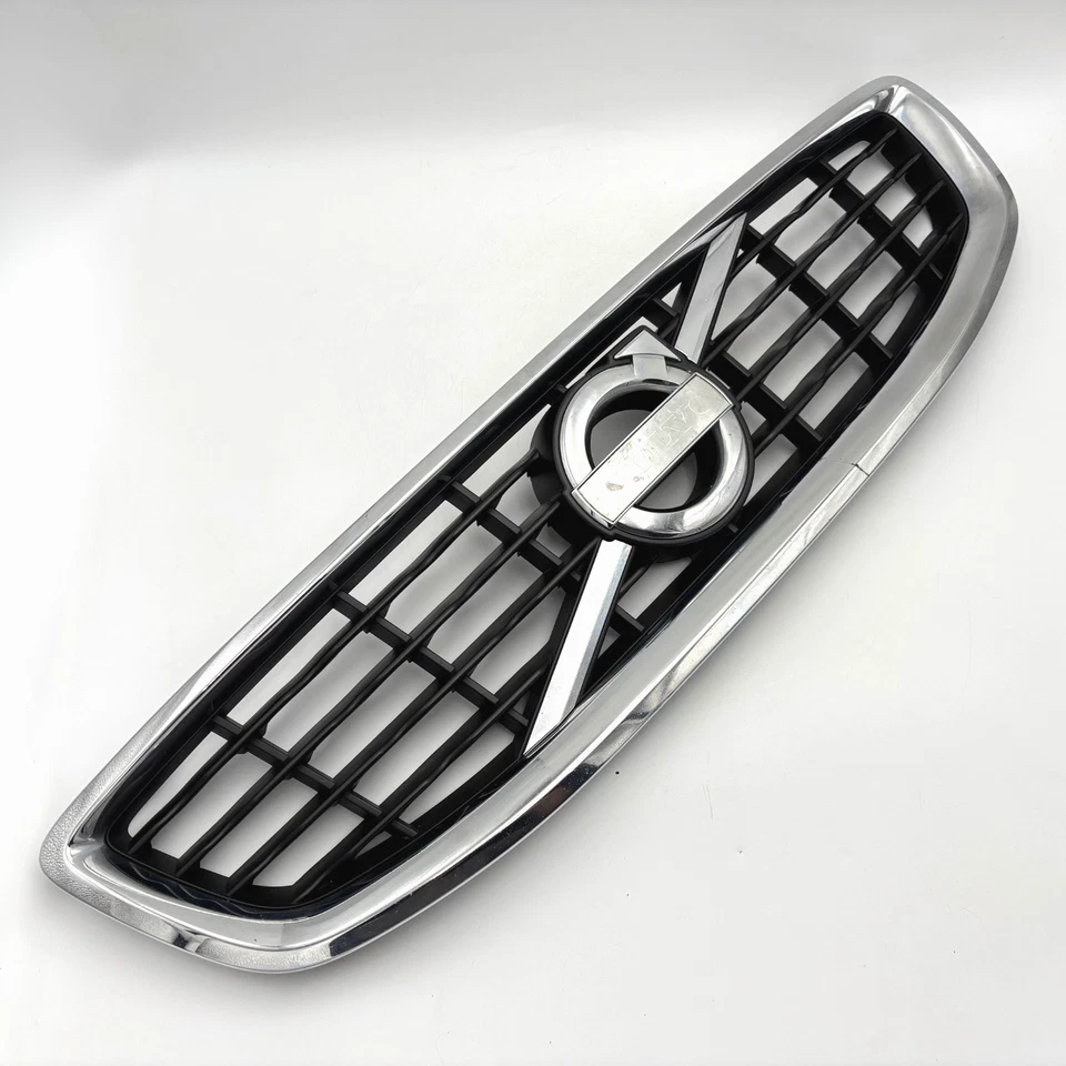 Parrilla delantera cromada negra OEM 31290862 2011-2013 Volvo C70 Foto 2 de 4